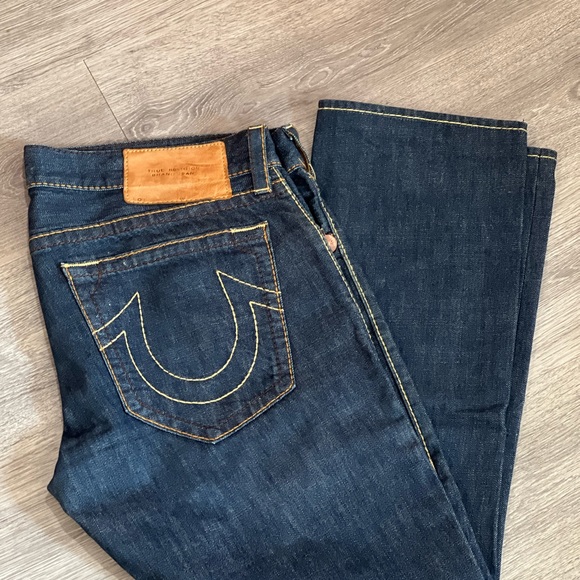 Slightly Used True Religion Jeans - Picture 2 of 10